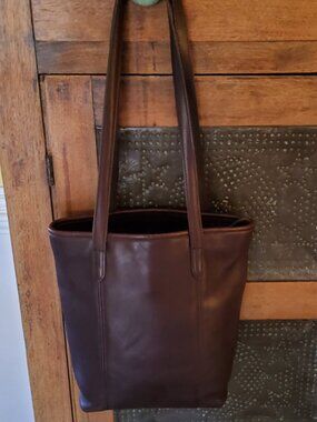 Vintage Coach Classic Lunch Tote in Mahogony 9077